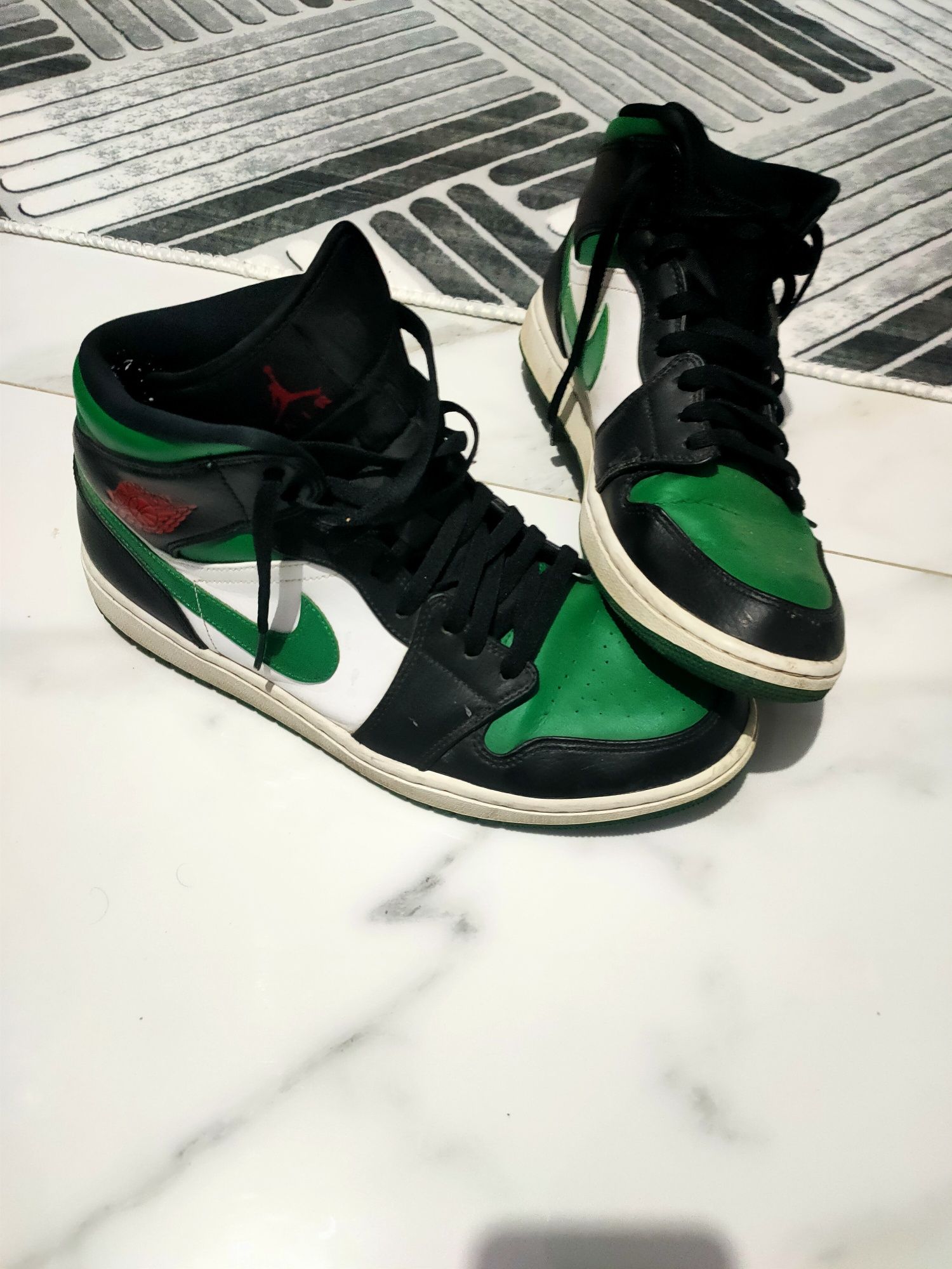 Vând Nike Jordan
