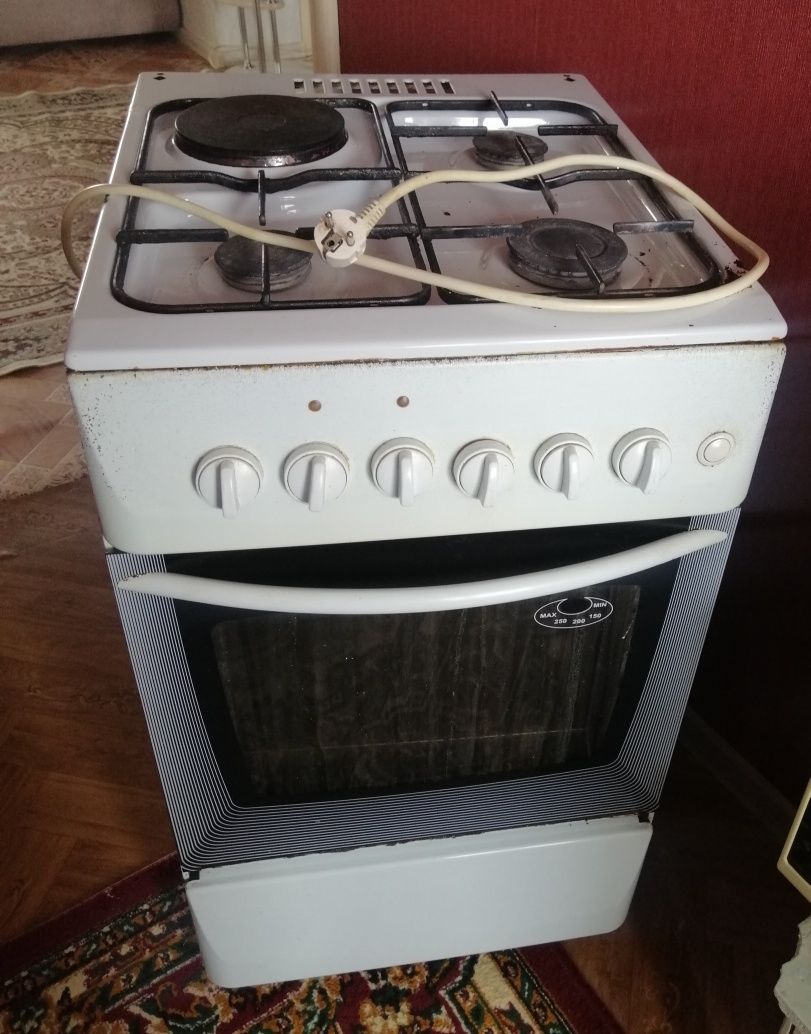 Продам. Все работает. Цена 15000