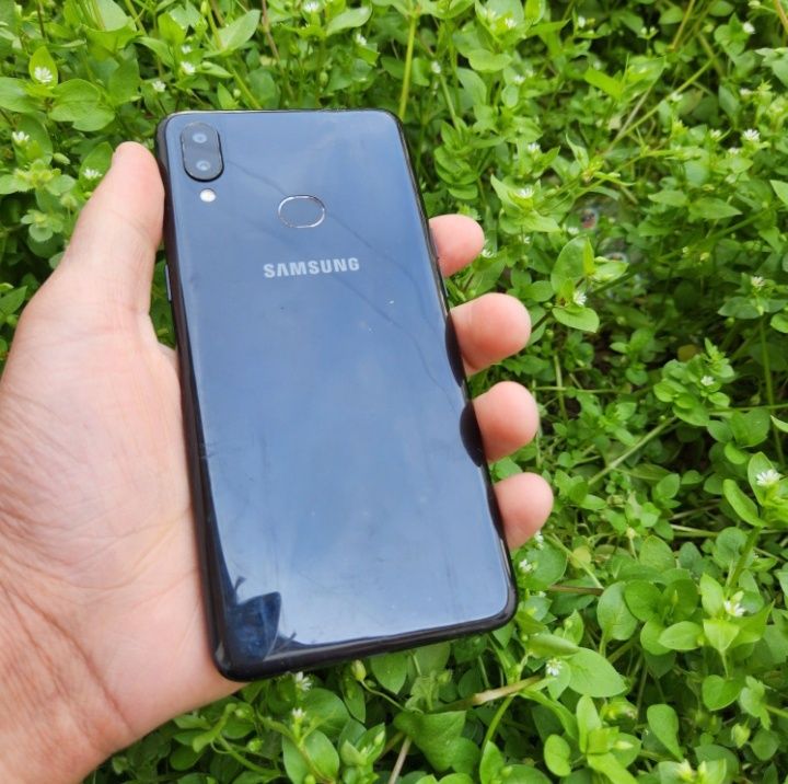 SAMSUNG A10S srochno sotiladi