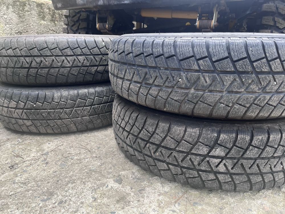 Продавам 4бр гуми Michelin Latitude 205/80R16