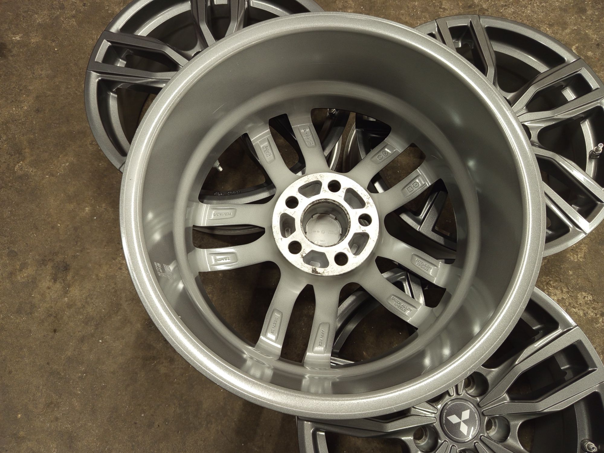 Mitsubishi 17" Джанти+Датчици 5x114,3 Оригинални за Мицубиши