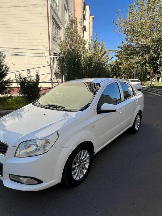 Nexia 3 Avtomat sotiladi