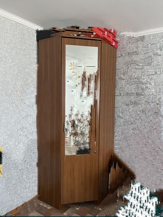 Угловой шифонер, светлый орех.