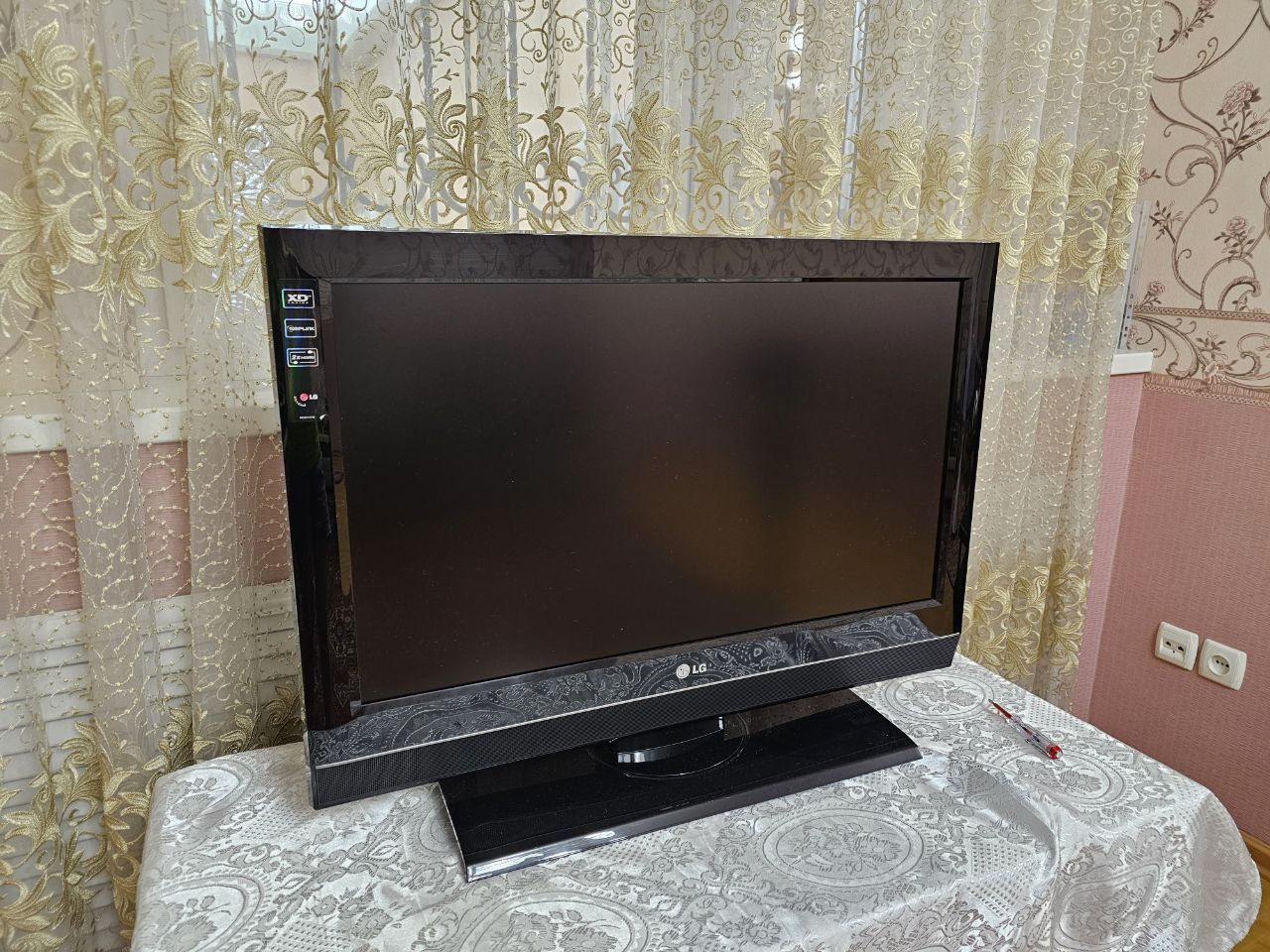 Продаю телевизор LG 32