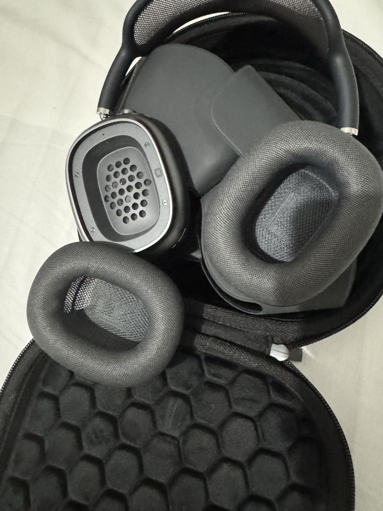 AirPods Max оригинал с чеком и бумагами