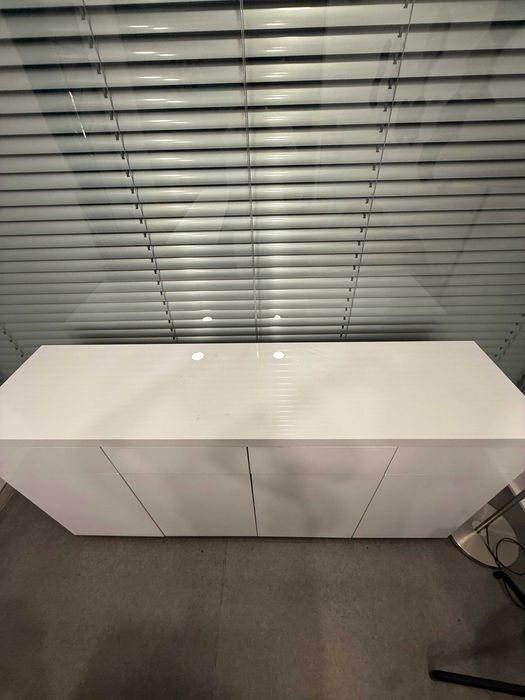 НОВО-Цялостно офис оборудване за 6 кабинета за 20 служителя