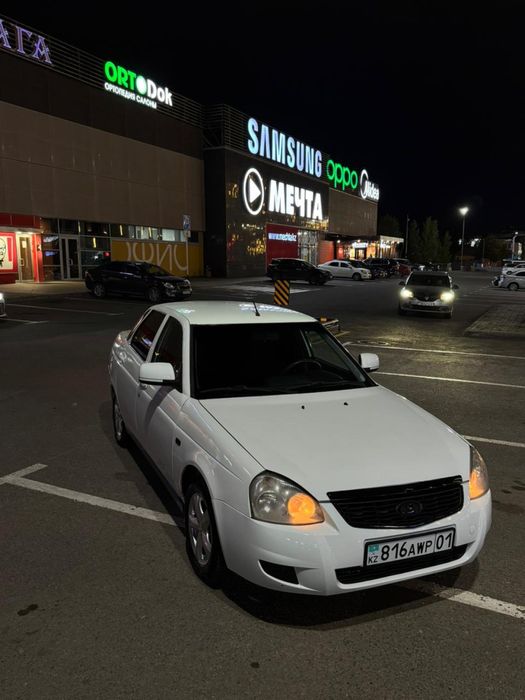 Продам приору 2013год