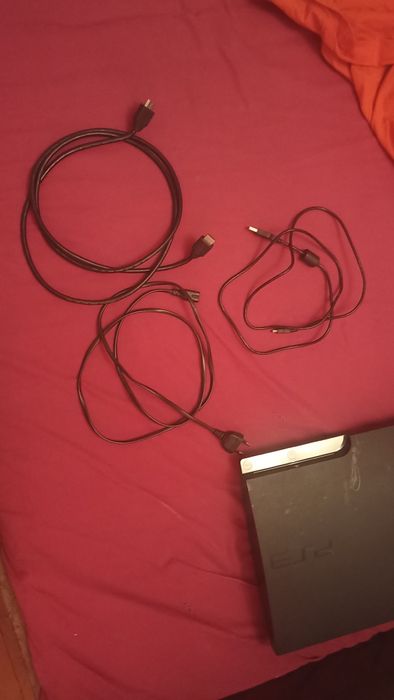 PS3 slim с 2 игри