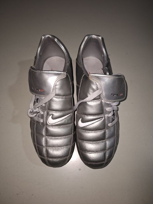 Ghete de fotbal nike total 90 ediția 2002