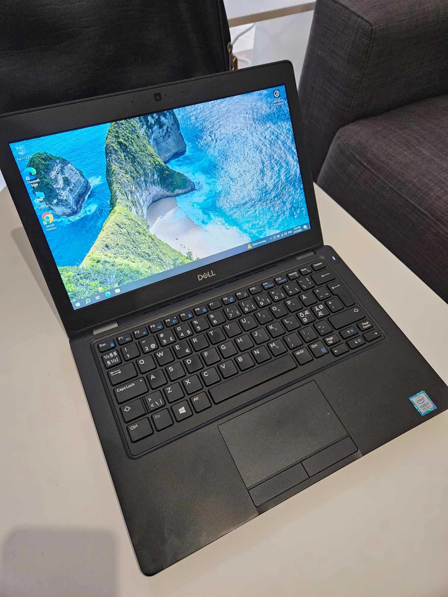 +Гаранция! Лаптоп Dell 5290 Intel Core i5-8250U / 8GB RAM / 256GB SSD