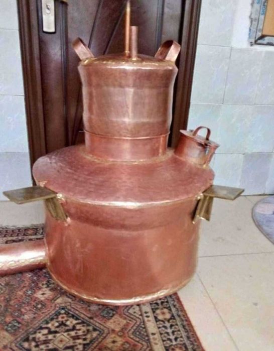 Vand Cazan de tuica din cupru (arama) de diferite modele si dimensiuni