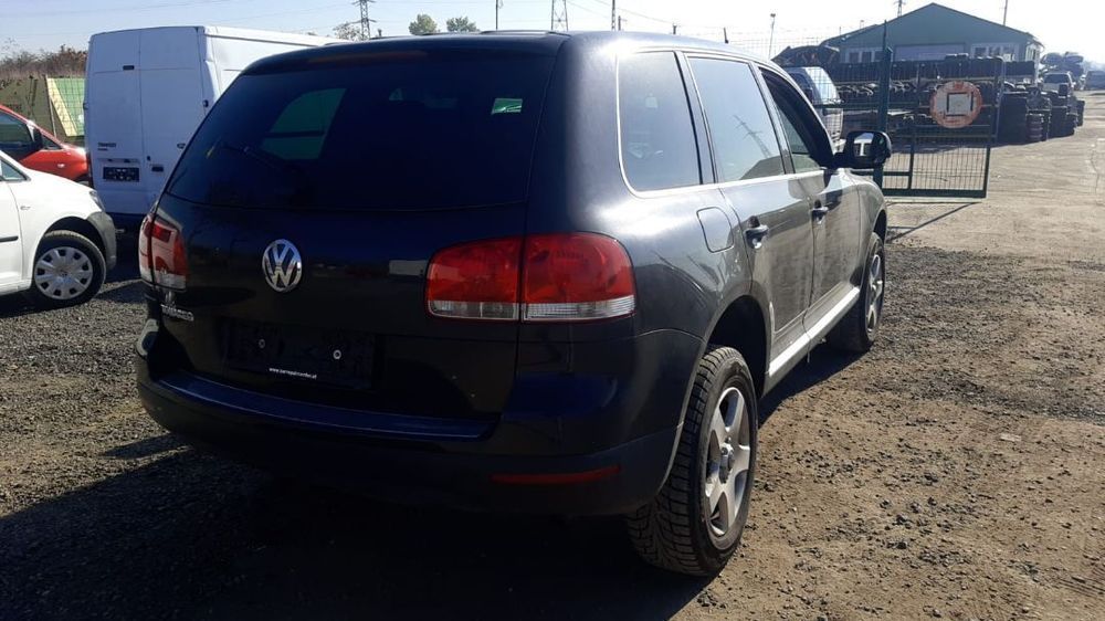 Dezmembrez Volkswagen Touareg, 2.5 TDI cod BAC, cutie Automata, 2005