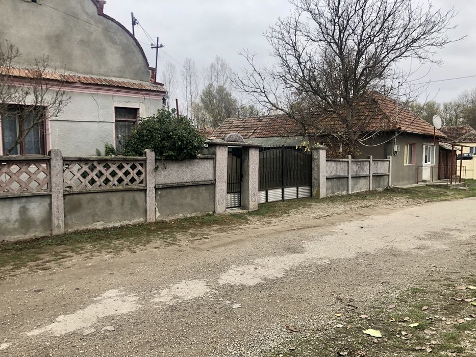 OPORTUNITATE! Casa de vanzare + teren in comuna Sacadat, Bihor