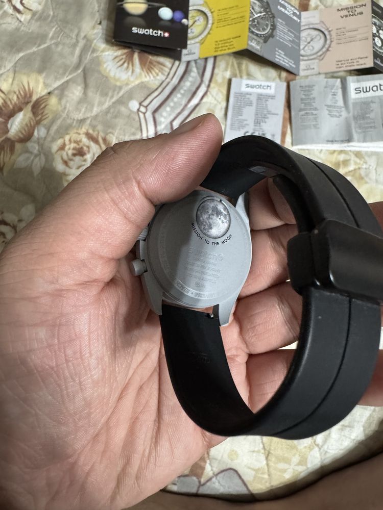 Часы omega and swatch срочно продам торг уместен