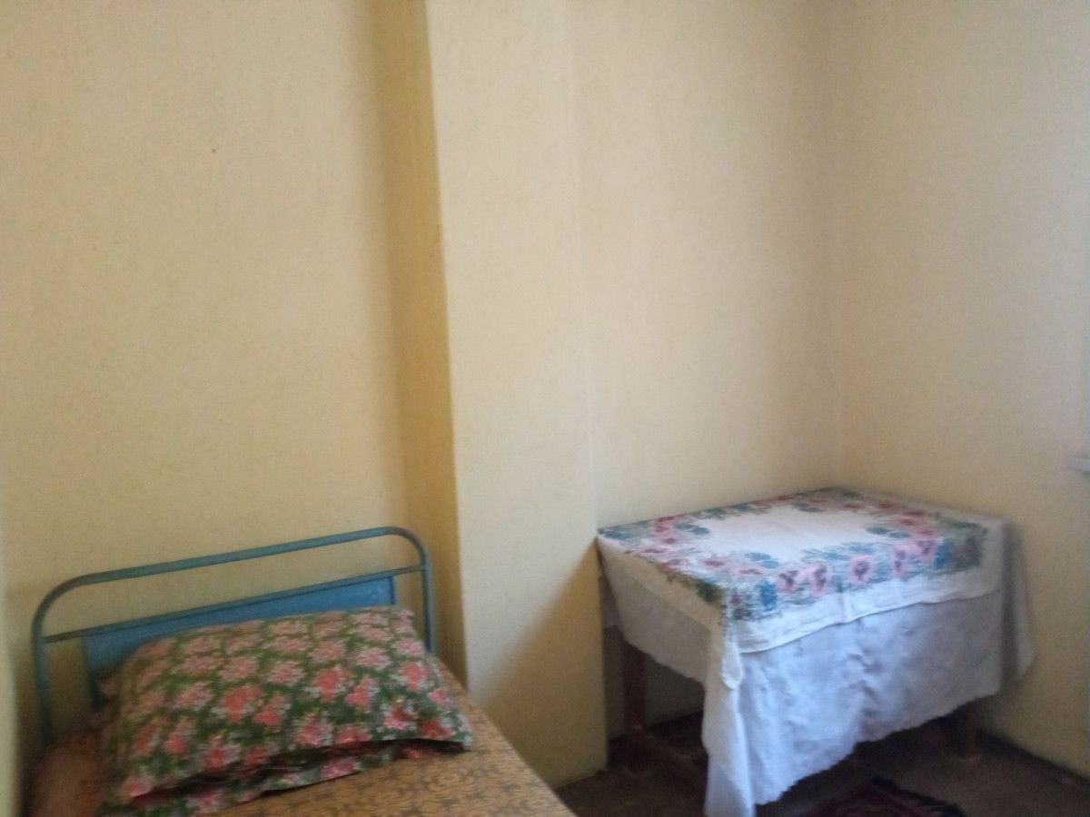Продажба Къща гр. Етрополе - с. Брусен 990m²