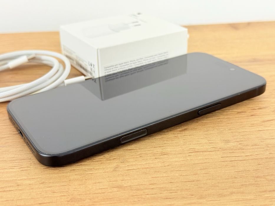 iPhone 16 Plus 256GB перфектен!!!