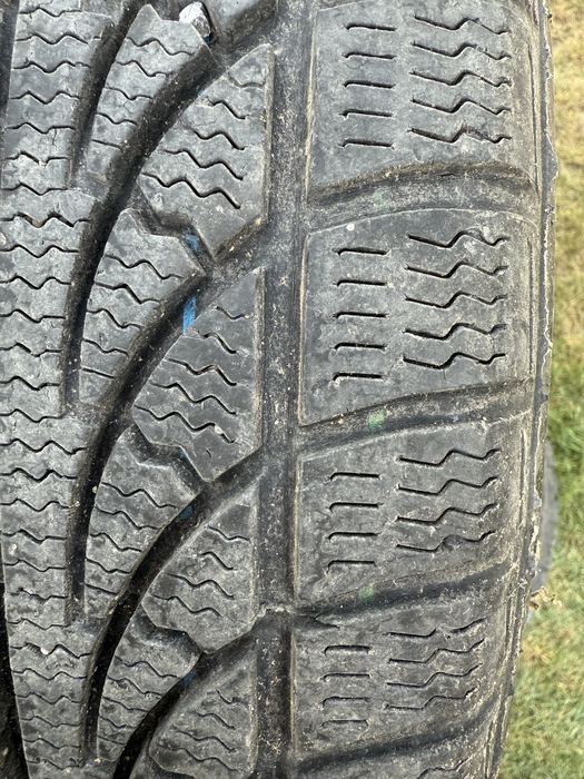 Комплект гуми 185 R60 R15 Зимни!!!