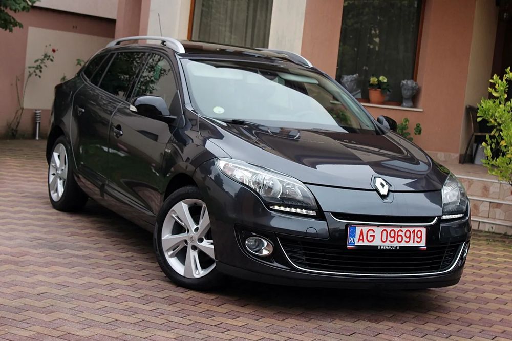 Renault Megane trapa BOSE jante 17 bose navigatie ley less go km reali piele camera