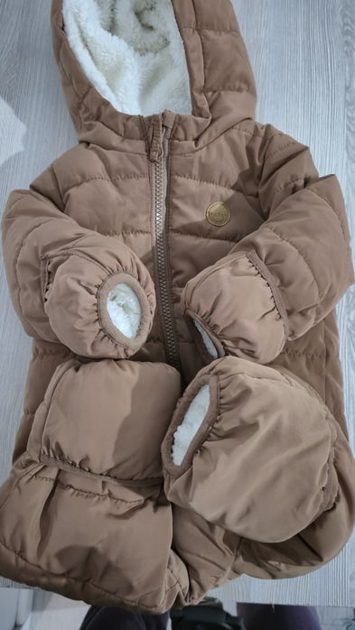 H&M  NR 62 combinezon iarnă