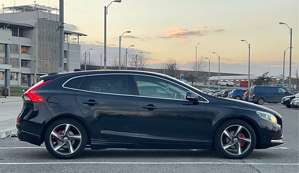 Jante Volvo V40 R-Design 205/55/16 Iarnă dot 2023