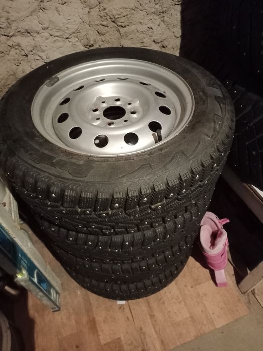 Шины 175.65 R14 шипованная комплект!