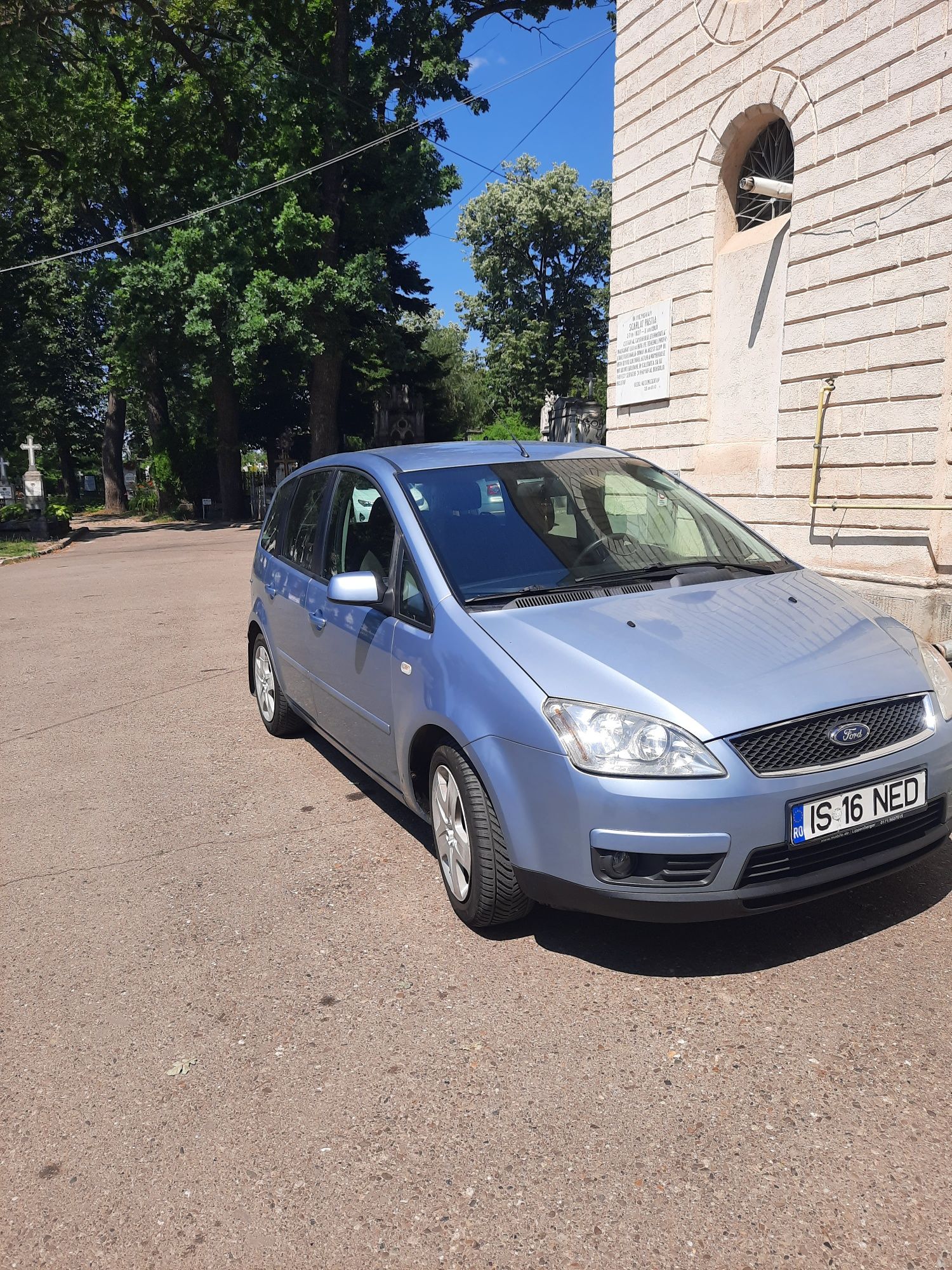 Vind  ford  cmax 2007 1,8 benzina 3500 neg.