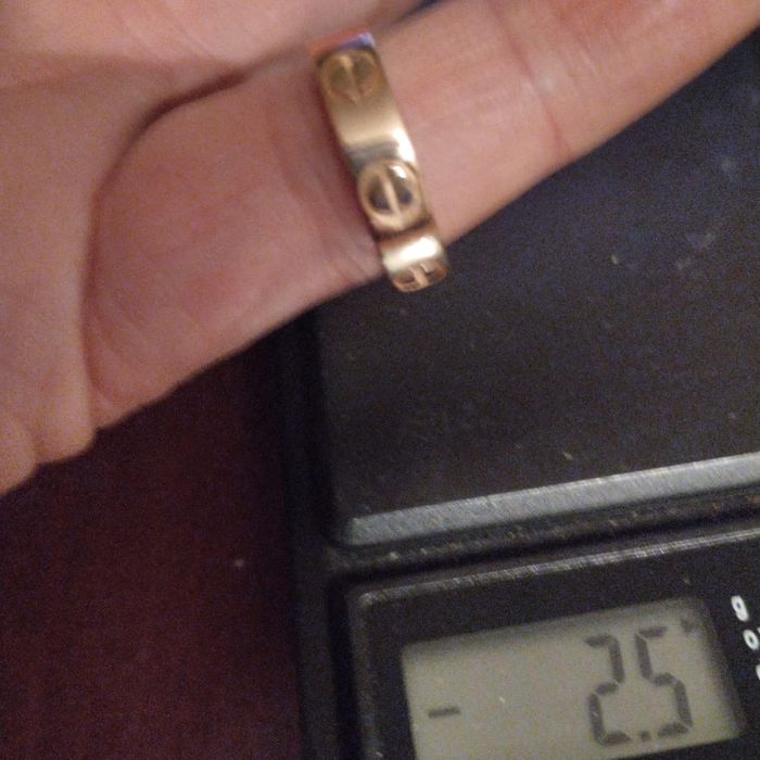 Продам кольцо золотое