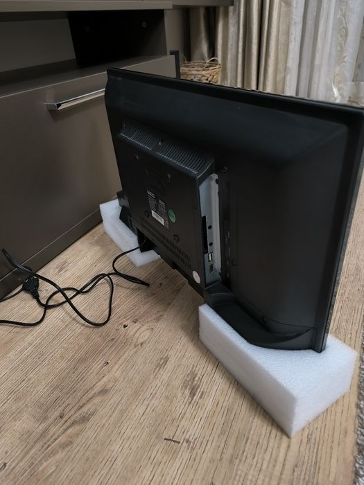 Телевизор NEO Led 24 - инчов