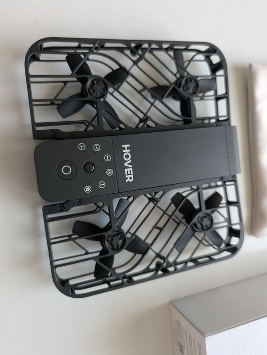 Дрон HOVER AIR X1 за влогове