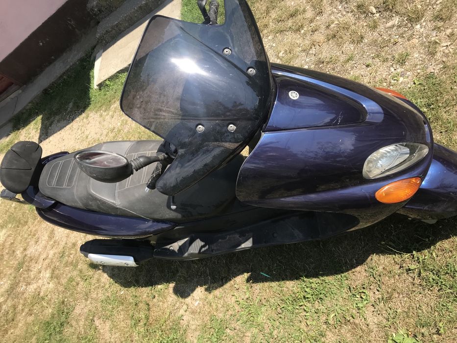Vând scuter Yamaha