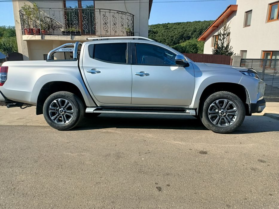 Vând Mitsubishi L200