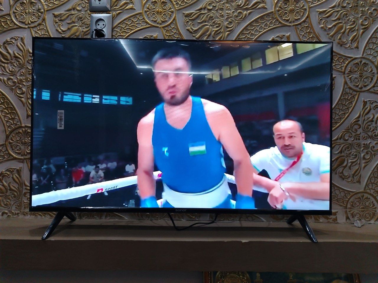 43 talik smart televizor yangi ishlatilmagan