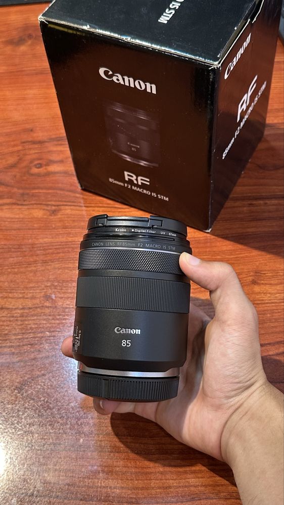 Canon RF 85mm obyektiv srochno sotiladi yangidek