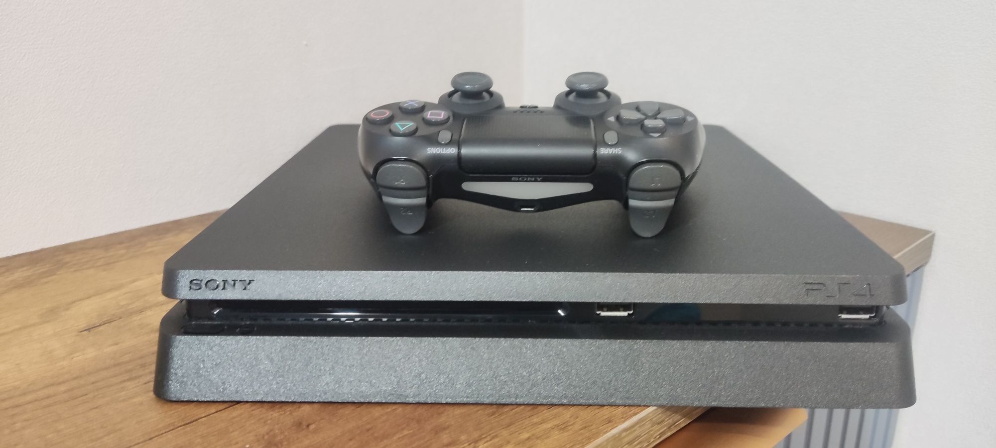 Sony PlayStation 4 (PS4), 1tb