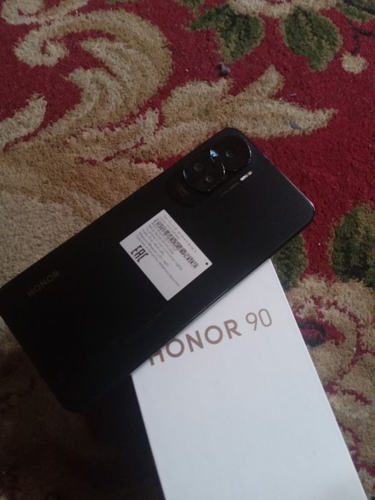 Honor 90  8/256   .