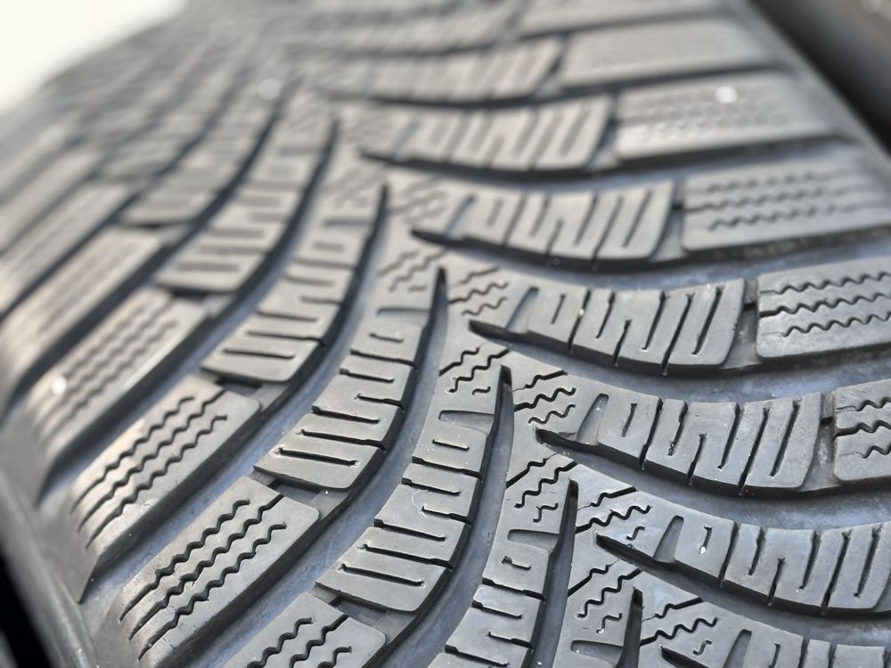195/55/R16 Hankook Winter 4бр зимни dot2518 6-7мм