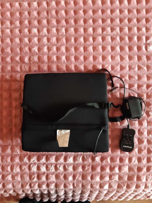 Загряваща възглавничка с вибрации за кръст и гръб