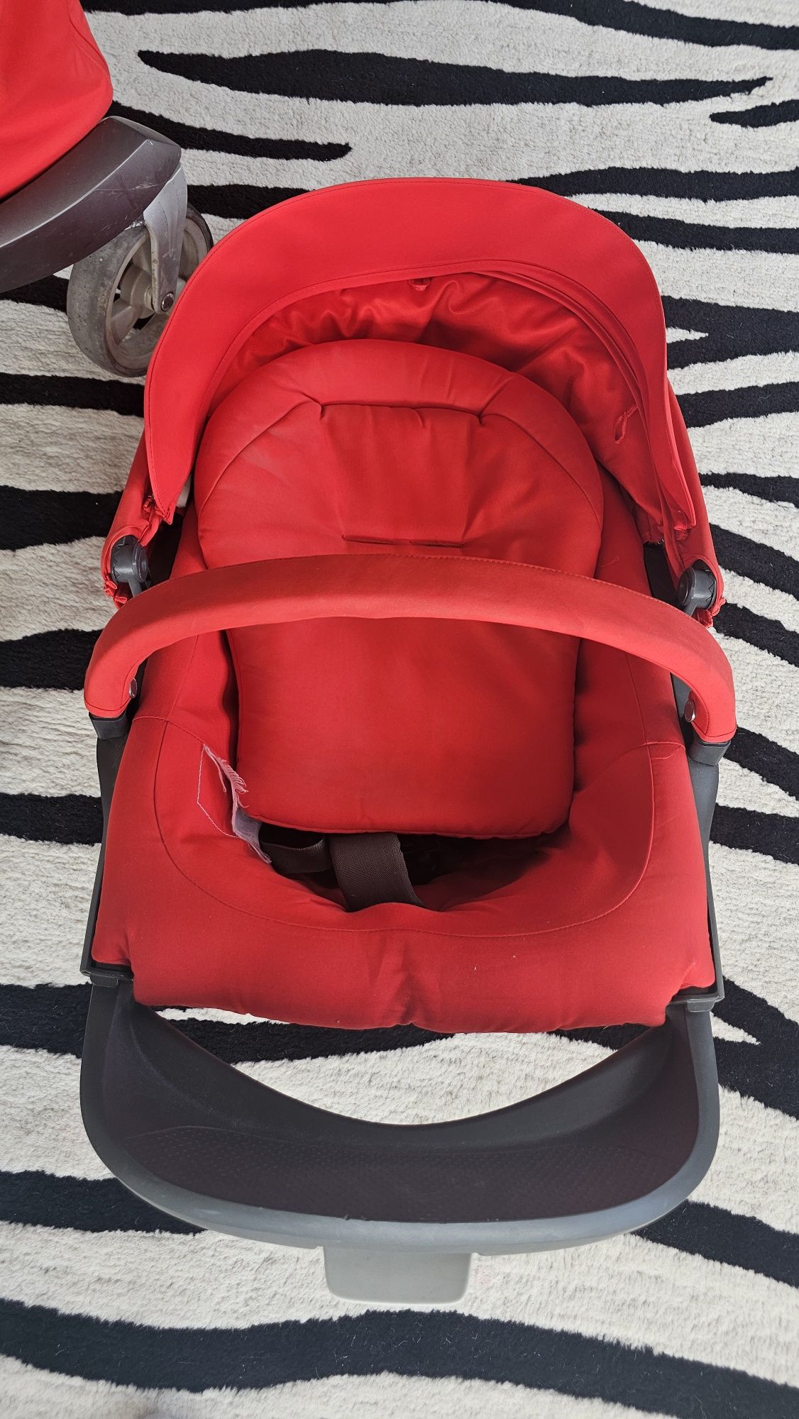 Детска количка Stokke със зимен и летен кош