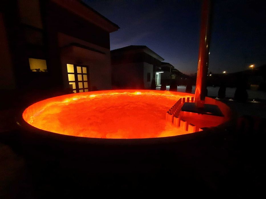 Ciubar din Lemn cu Soba inox+Jacuzzi+iluminat de la ciubarar.ro