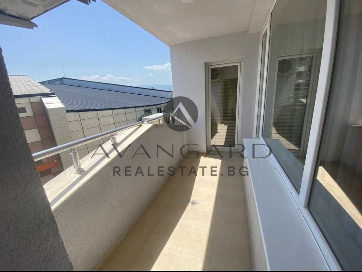 Продава се Тристаен апартамент в Пловдив, Център - 100 кв.м за 2180 €/кв.м - Снимка #13