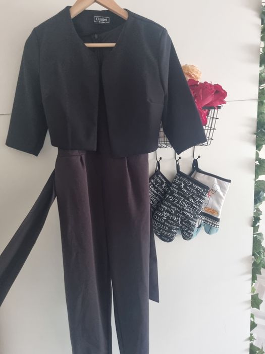 Елегантен гащеризон и сако