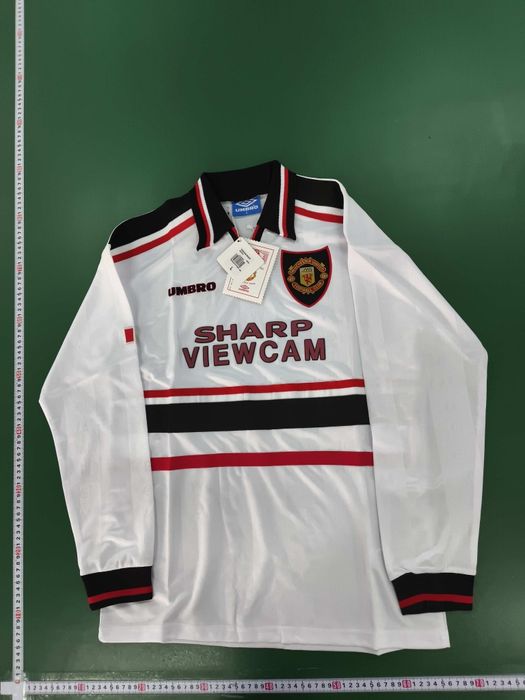 Тениска на Манчестър Юнитед