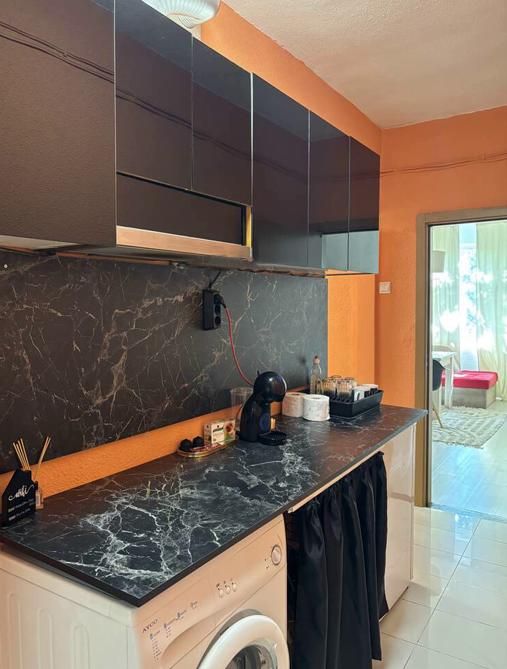 Дава се под наем Двустаен апартамент в Пловдив, Център - 60 кв.м за 450 € - Снимка #2