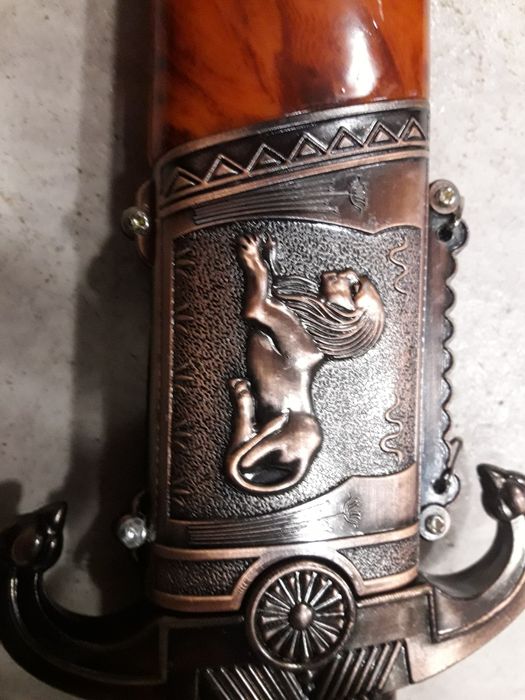 Красив азиатски,нож,сабя,кама,кинжал