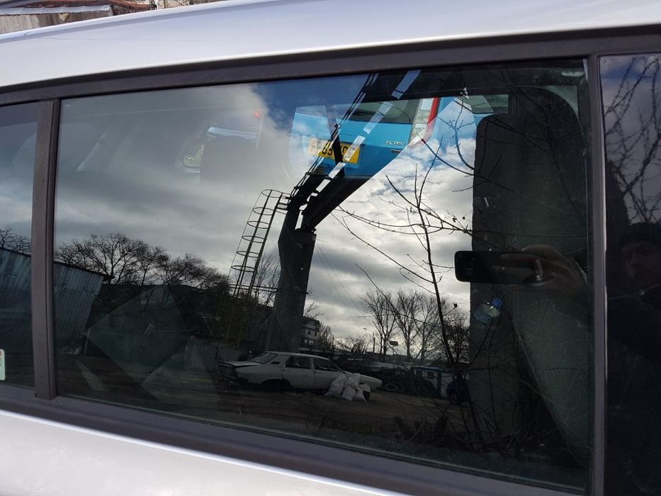 Geam / Sticla Usa / Portiera Dreapta Spate Culisant Skoda Fabia 2 2007 - 2014