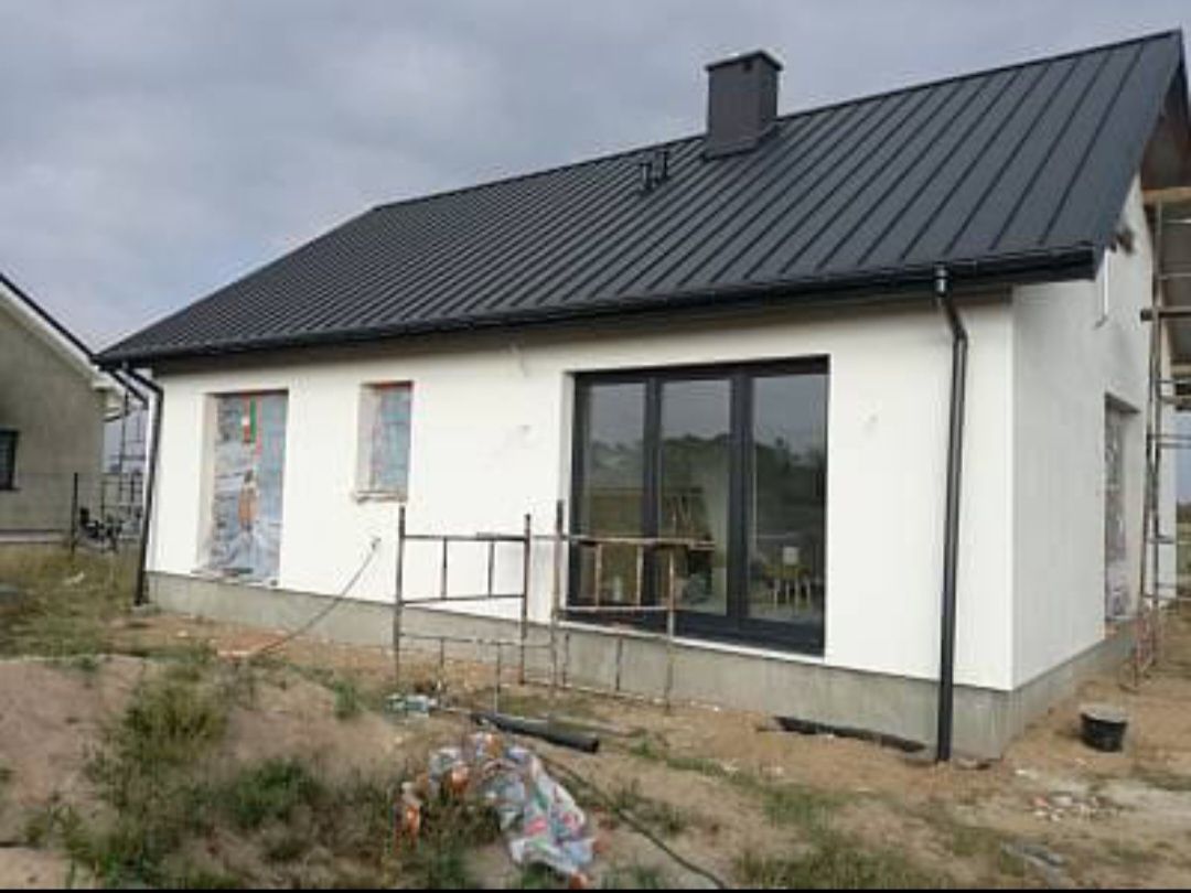 Vand casa pe structura metalica invelita cu panauri sendwici izolata