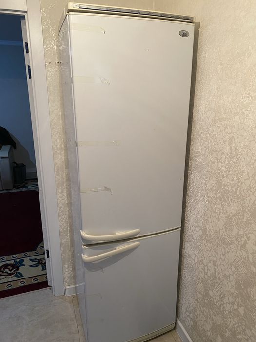 Холодильник бууу
