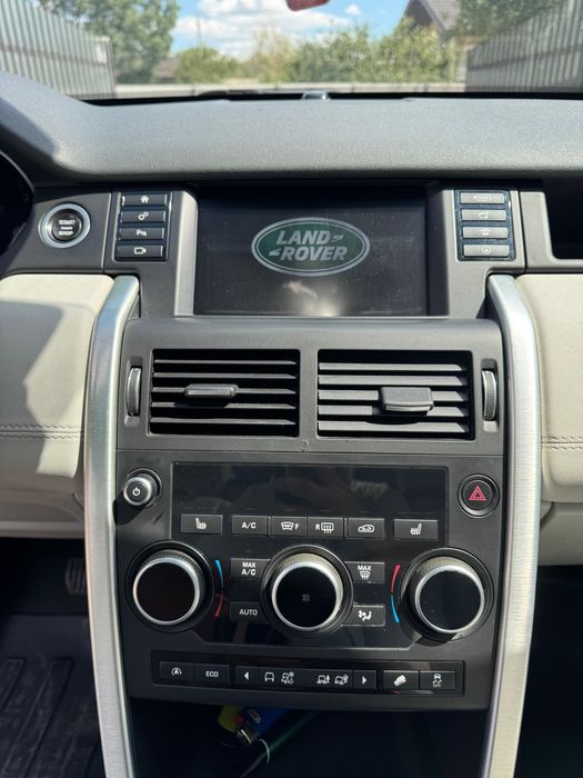 Land rover discovery sport