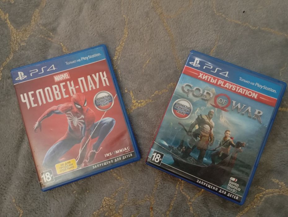 GOD OF WAR и Человек Паук (PS4)  Отличном состоянии обе игры за 12 к
