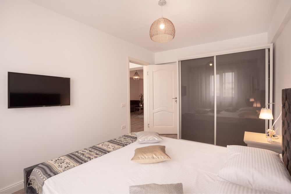 Inchiriez apartament zona Campus Constanta